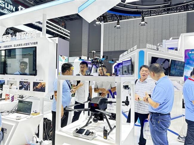 翼輝信息亮相第25屆上海工博會，引領工業(yè)智能化新浪潮